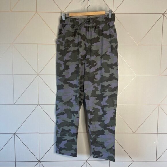 Lululemon Keep Moving Pant 7/8 High-Rise Heritage 365 Camo Dusky Lavender Multi - Picture 2 of 8